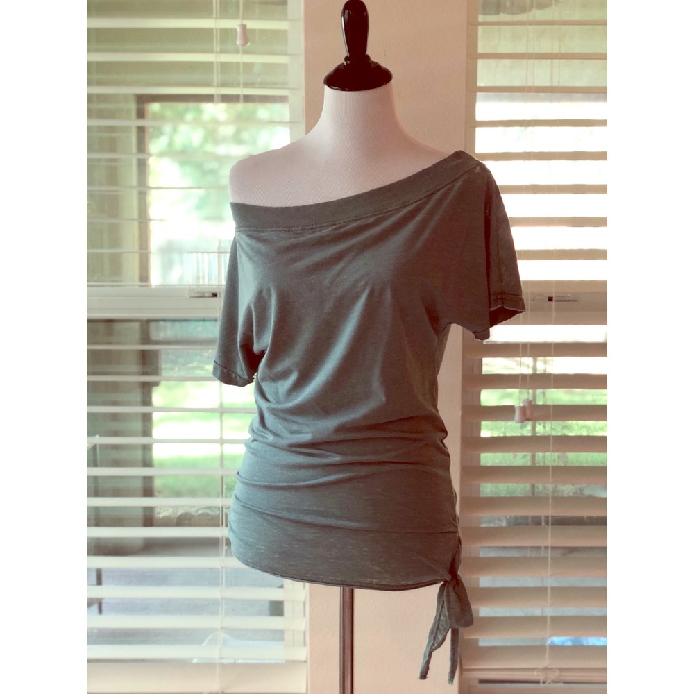 🆕Sage Green Relaxed Top🆕